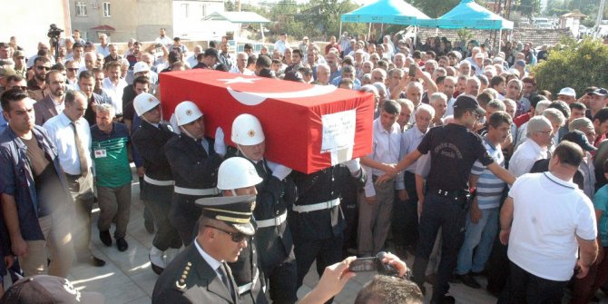 Şehit polis Kahramanmaraş’ta son yolculuğuna uğurlandı