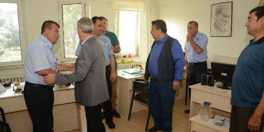 Başkan Acar Personelin Bayramını Kutladı