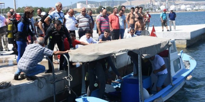 Aliağa’da şenlik havasında deniz temizliği