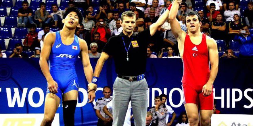 Balıkesir Büyükşehirspor Güreşte Dünya Üçüncüsü