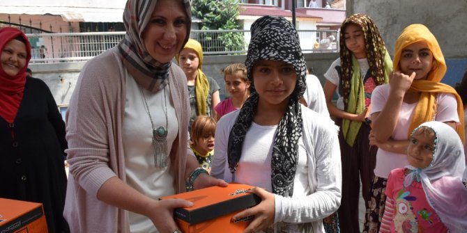 Kuran-ı Kerim kursunu bitirdiler, ayakkabıları kaptılar