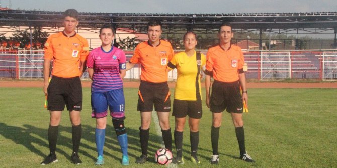 Genç Kızlar Futbol Şampiyonasının ikinci günü tamamlandı