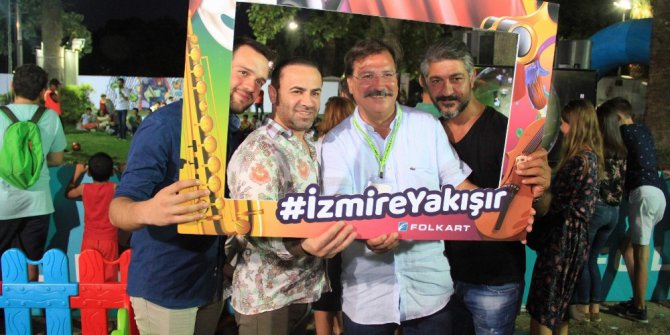 İzmir Fuarı, yerli ve yabancı ünlüleri ağırlıyor