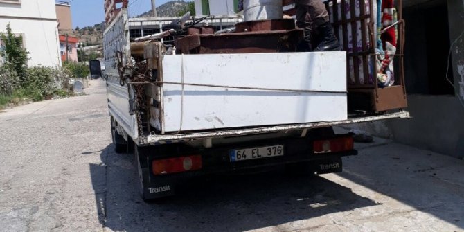 Hırsızlar jandarmadan kaçamadı