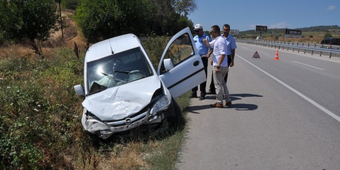 Düğün yolunda kaza: 3 yaralı