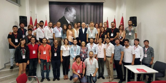 Kılıçdaroğlu, parti okulunda gençlere ilk kez eğitim verdi