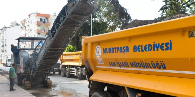 Muratpaşa Değirmenönü Caddesi’ni yeniliyor