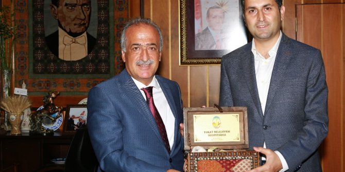 Tokat Belediye Başkanı Eroğlu, Rektör Çomaklı’yı Ziyaret Etti