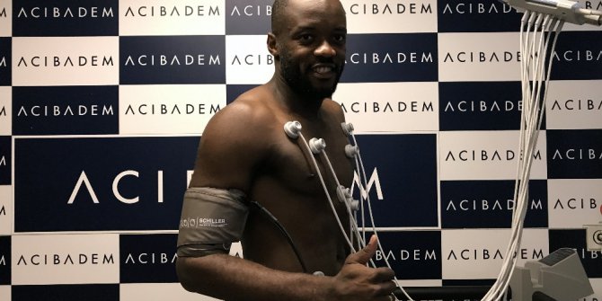 Bursaspor’da yeni transfer Ekoko sağlık kontrolünden geçti