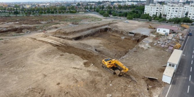 Yüreğir’in ilk kapalı yüzme havuzu ve spor kompleksi inşaatı başladı