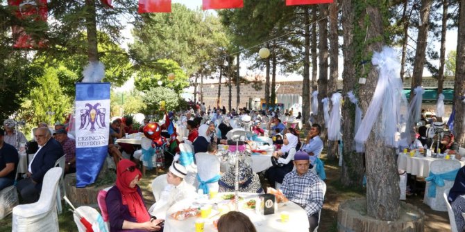 Erzincan Belediyesi 100 Çocuğa Sünnet Şöleni düzenledi