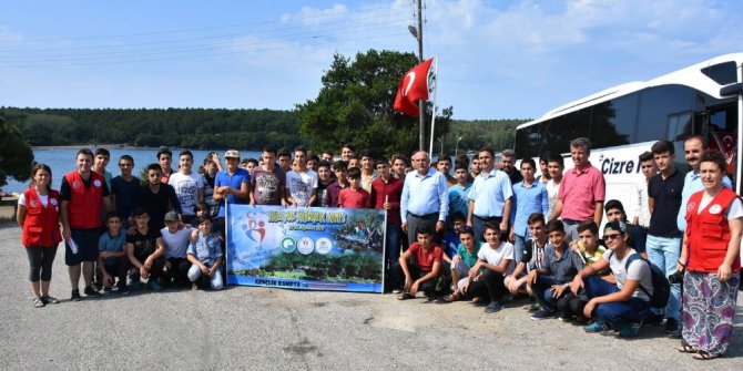 Şırnak’tan Sinop’a gelen gençler ilk kez deniz gördü
