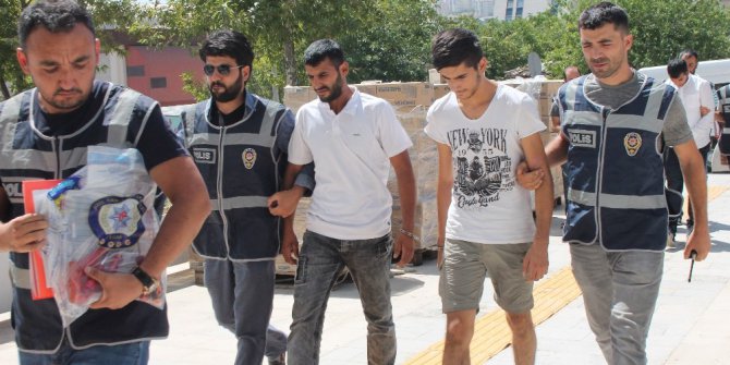 İki evden hırsızlık yapan 4 şüpheli yakalandı