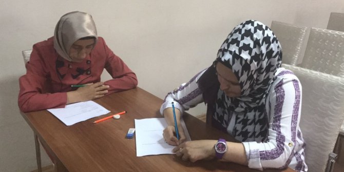 İşitme engelliler umre ödülü için ter döktü