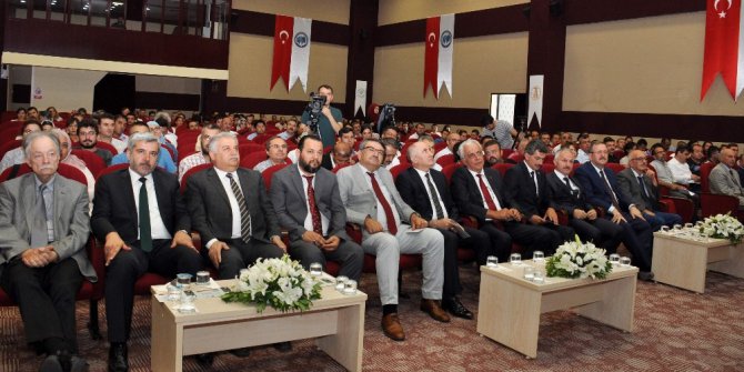 Karaman’da “Bilim ve Eğitim-Öğretim Dili Türkçe” paneli