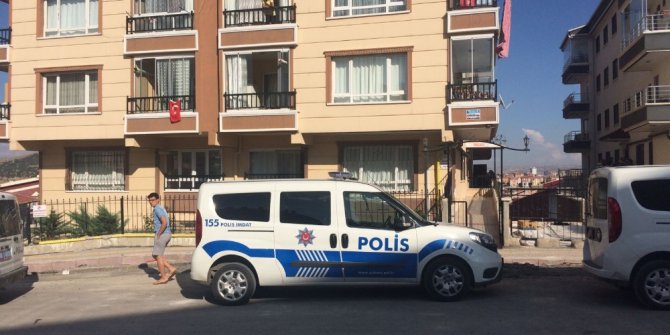 Kocasını silahla vurdu