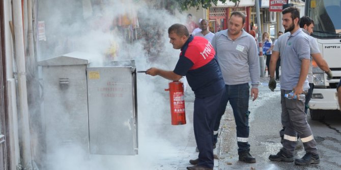 Elektrik trafosundan çıkan duman korkuttu