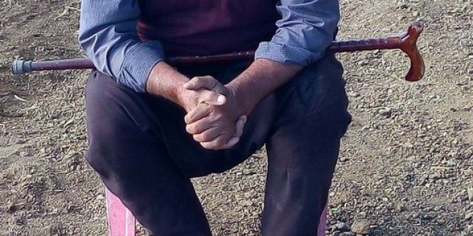 Traktör devrildi: 1 ölü