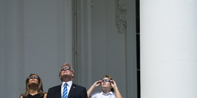 ABD Başkanı Trump, ailesiyle güneş tutulmasını izledi
