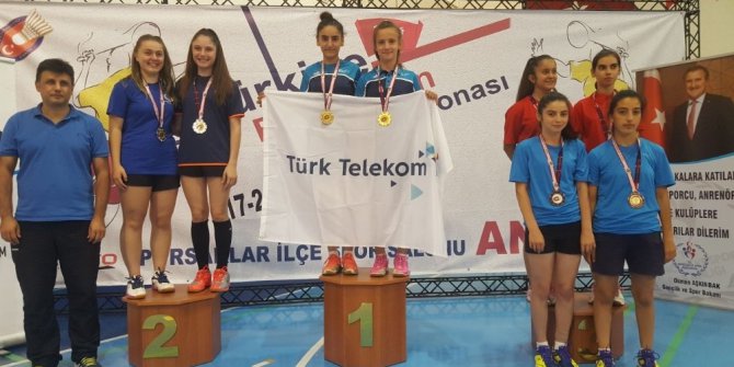 15 yaş Türkiye Şampiyonasından Badminton’da 4 altın madalya