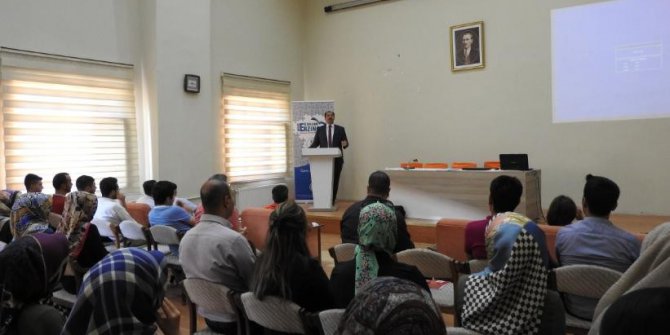 Aday öğretmenlerin hizmetiçi eğitimleri başladı