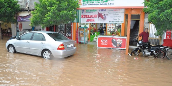 15 dakikalık yağmur Gönen’e yetti