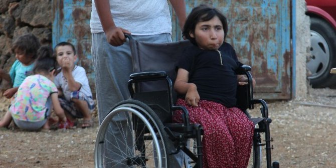 Hatay’da yaşayan engelli kızın tek hayali Acun Ilıcalı ile görüşmek