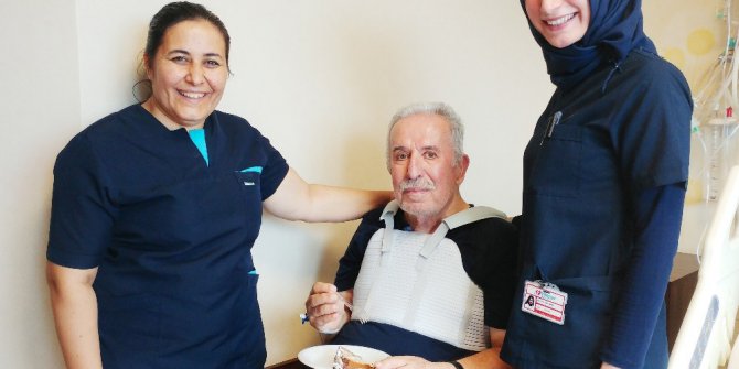 Araç kullanırken kalp krizi geçirdiğini fark edip hastaneye giden hasta kurtarıldı