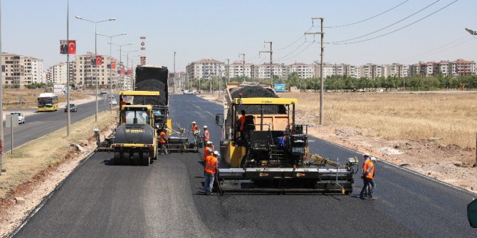 Diyarbakır’da 230 bin ton sıcak asfalt serildi
