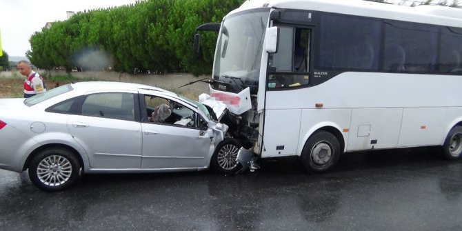 Silivri Kavaklı’da işçi servisi ile otomobil çarpıştı: 1 ölü 6 yaralı