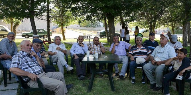 Deneyimli Kafeler vatandaşın uğrak mekanı oldu