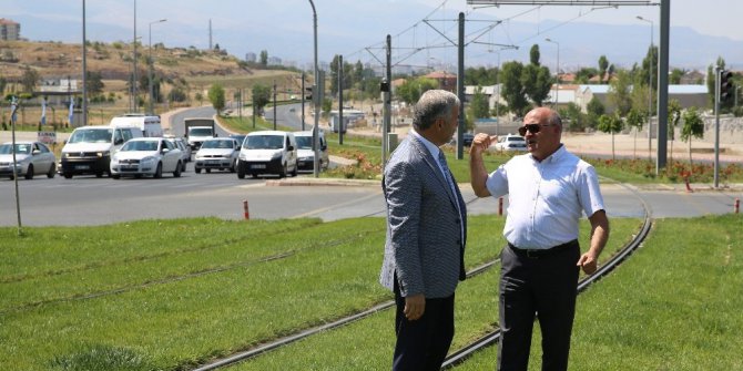 Büyükşehir kavşakları yeniliyor