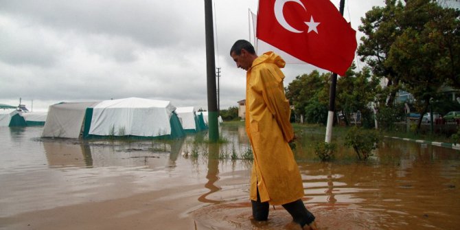 Bursa’nın Karacabey ilçesi sular altında