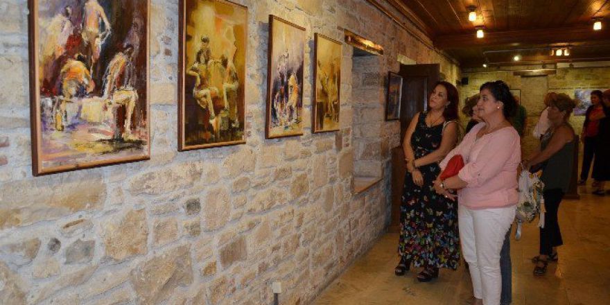 Kuşadası’nda Karma Resim Sergisi Açıldı