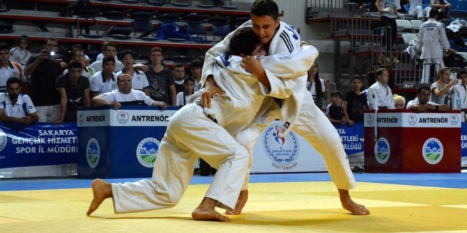 Manisalı jodocular Sakarya’dan madalyalarla döndü