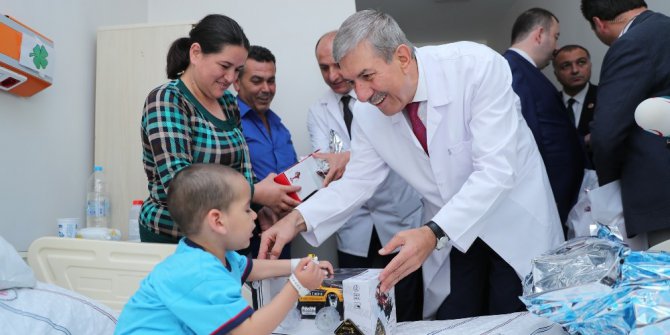 Bakan Demircan’dan 2 yaşındaki epilepsi hastası Kadir’e ziyaret
