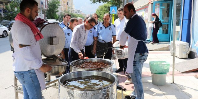 Zabıtadan vefat eden arkadaşları için lokma hayrı