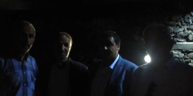 Bahçesaray’da ev yangını