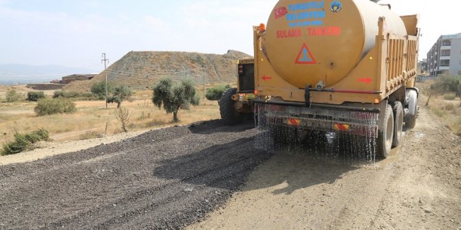 Ergenekon Mahallesi’nde asfalt çalışması