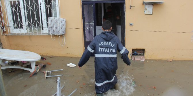 Sağanak yağış Kocaeli’ni olumsuz etkiledi