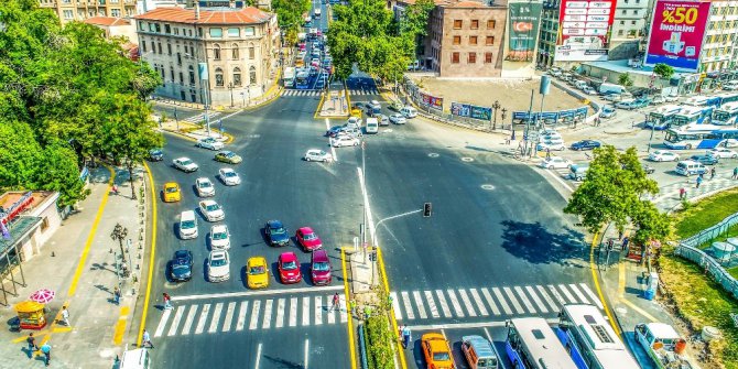 Başkent’te asfaltı yenilenen caddeler pırıl pırıl