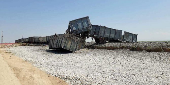 Karaman’da yük treni raydan çıktı