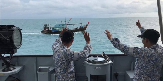 Kayıp ABD’li denizcilerden bazılarının cesedine ulaşıldı