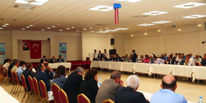 Vali Kamçı Tomarza’da Muhtarlarla Buluştu