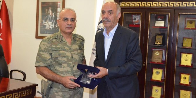 Özoğlu Paşa’dan ETSO’ya veda ziyareti