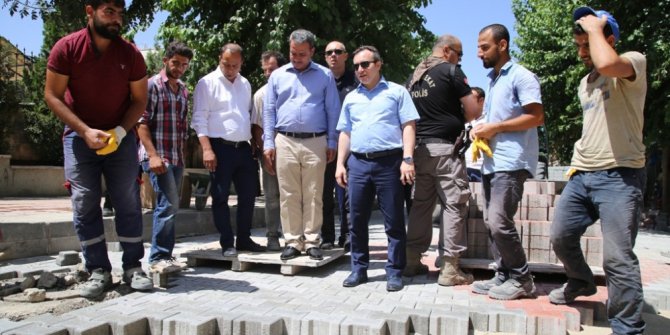 Siirt’te kaldırım ve asfalt çalışmaları sürüyor