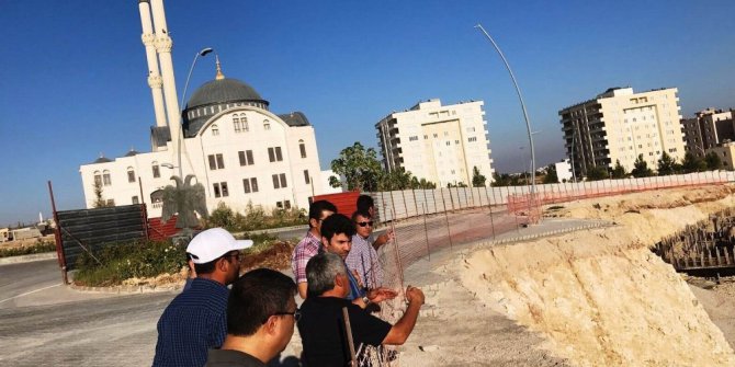 Rektör Karacoşkun yapımı devam eden çalışmaları yerinde inceledi