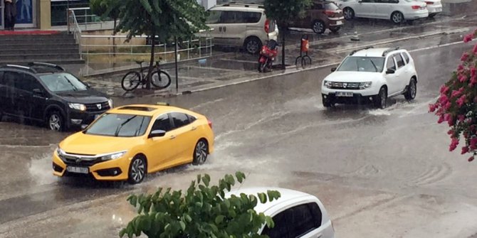 Düzce’de sağanak yağış