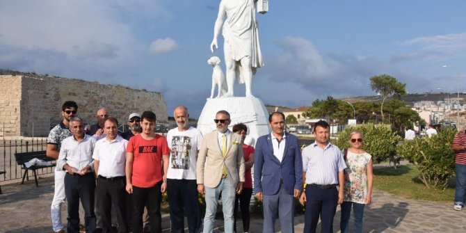 Sinop’ta Diyojen heykelinin kaldırılması için eylem