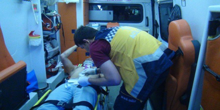 Anne-oğul Kazada Yaralandı